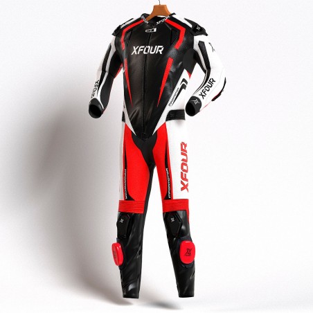 MONO XFOUR ADULTO MODELO ROJO FLUOR BLANCO Y NEGRO