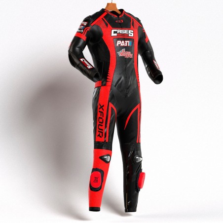 MONO XFOUR NIÑO MODELO CASES x MIR RACING ROJO Y NEGRO