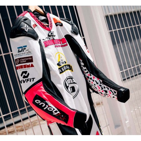 MONO XFOUR NIÑO MODELO MARIETA x MIR RACING ROSA FLUOR