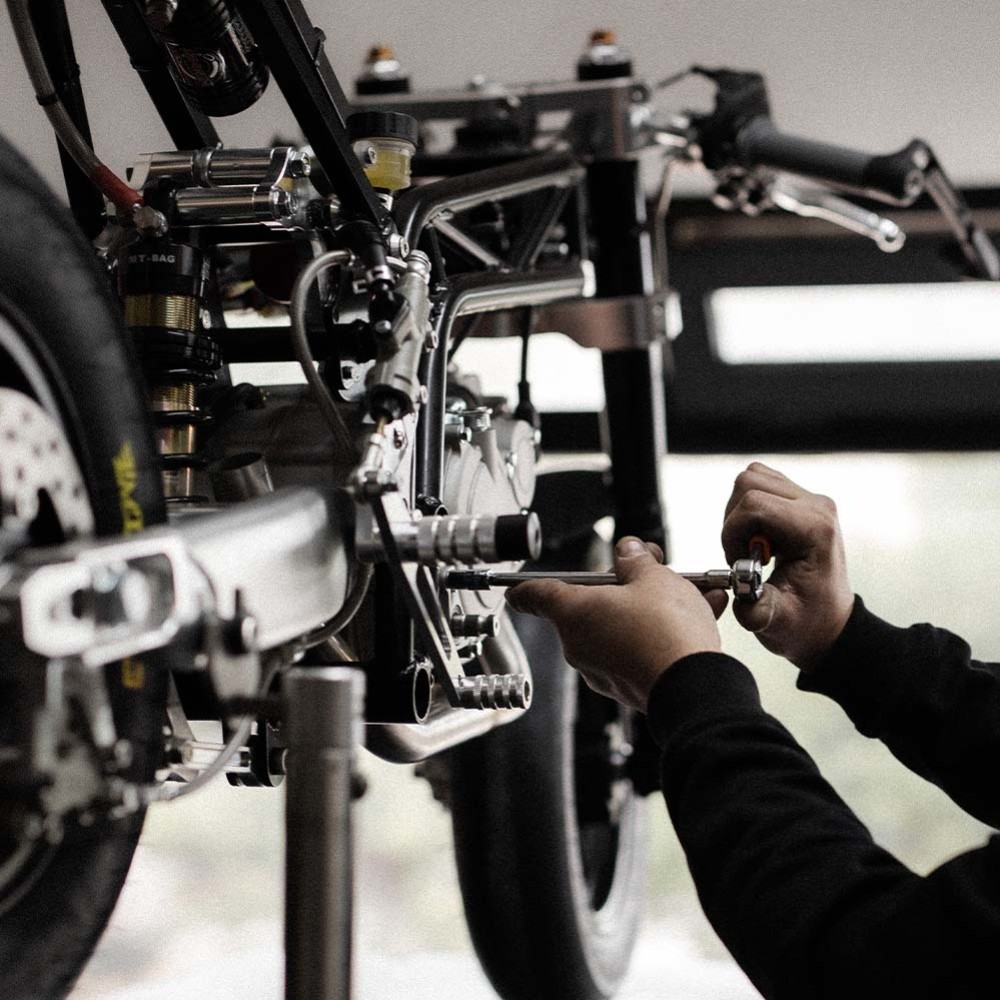 ¿Por qué es importante el manteniemiento en una pit bike?
