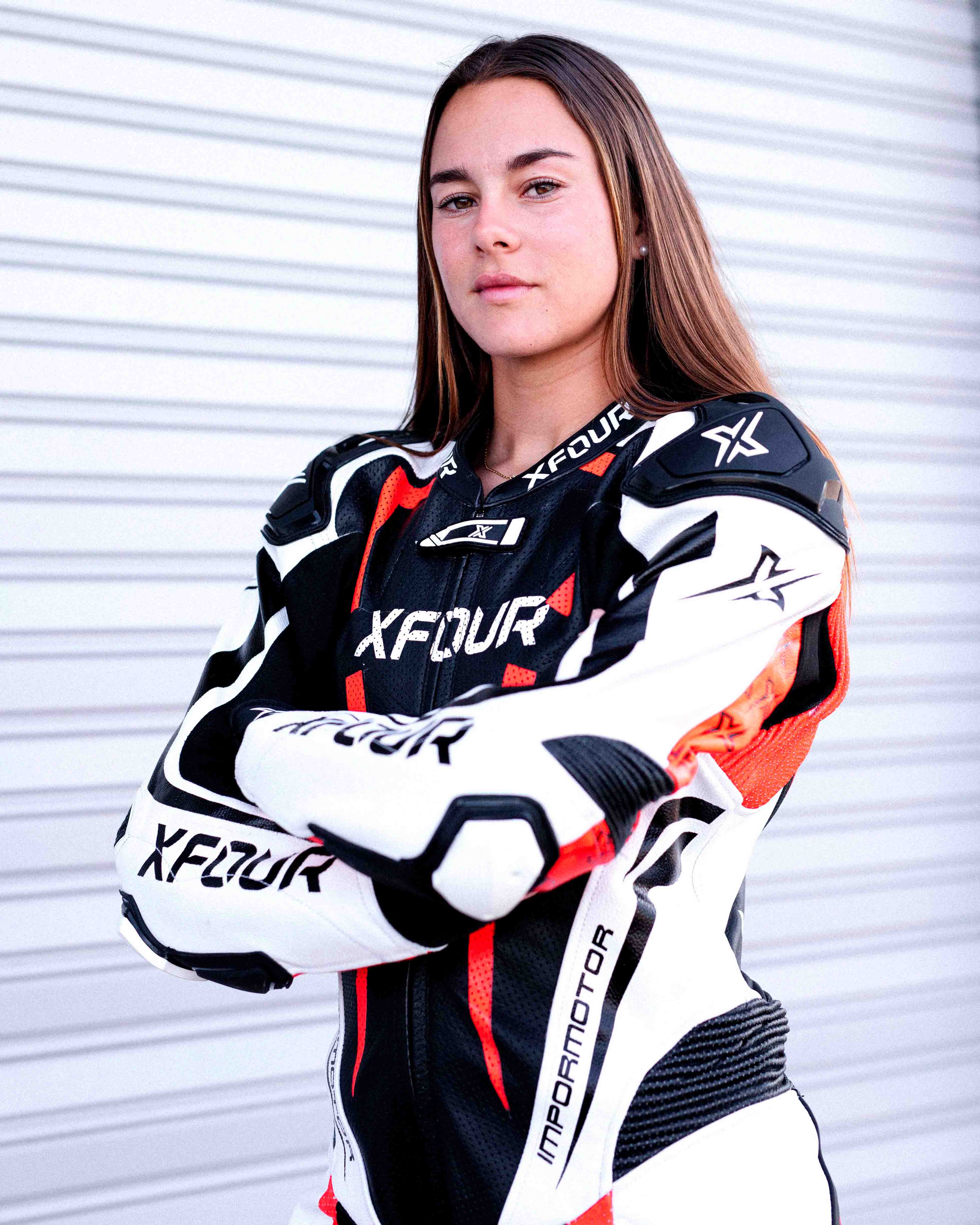 MONO XFOUR ROJO FLUOR BLANCO/NEGRO